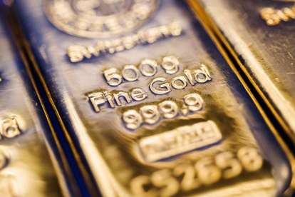 Dolar AS Menguat, Harga Emas Terseok-seok di Bawah US$1.800