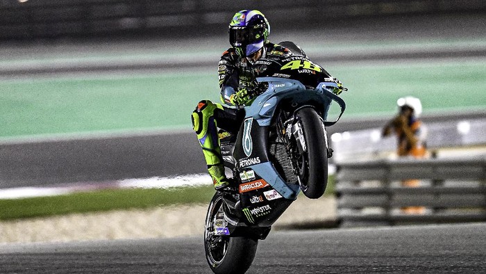 Sudah Bagus-bagus Start ke-4, Kenapa Rossi Akhirnya Jeblok di MotoGP Qatar?
