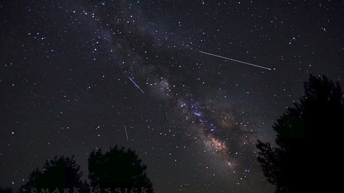 Catat! Fenomena Alam Bulan April, Ada Hujan Meteor dan Supermoon