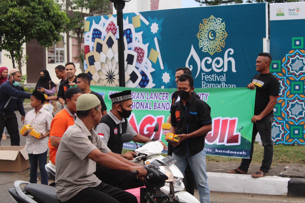 ILC Reg Banda Aceh Bagi-bagi Takjil dan Buka Puasa Bersama